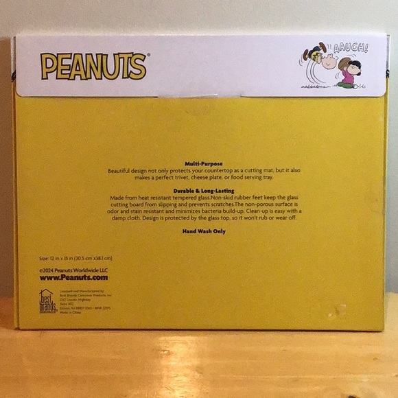 Peanuts Glass Cutting Board - Picture 7 of 13